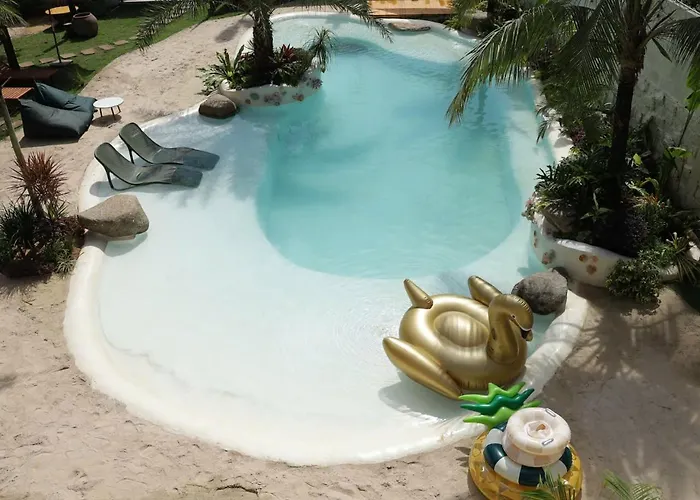 Chon's Dock & House Lease - Outdoor Pool & Chill Vibes *