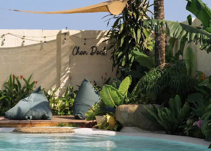 Chon's Dock & House Lease - Outdoor Pool & Chill Vibes *
